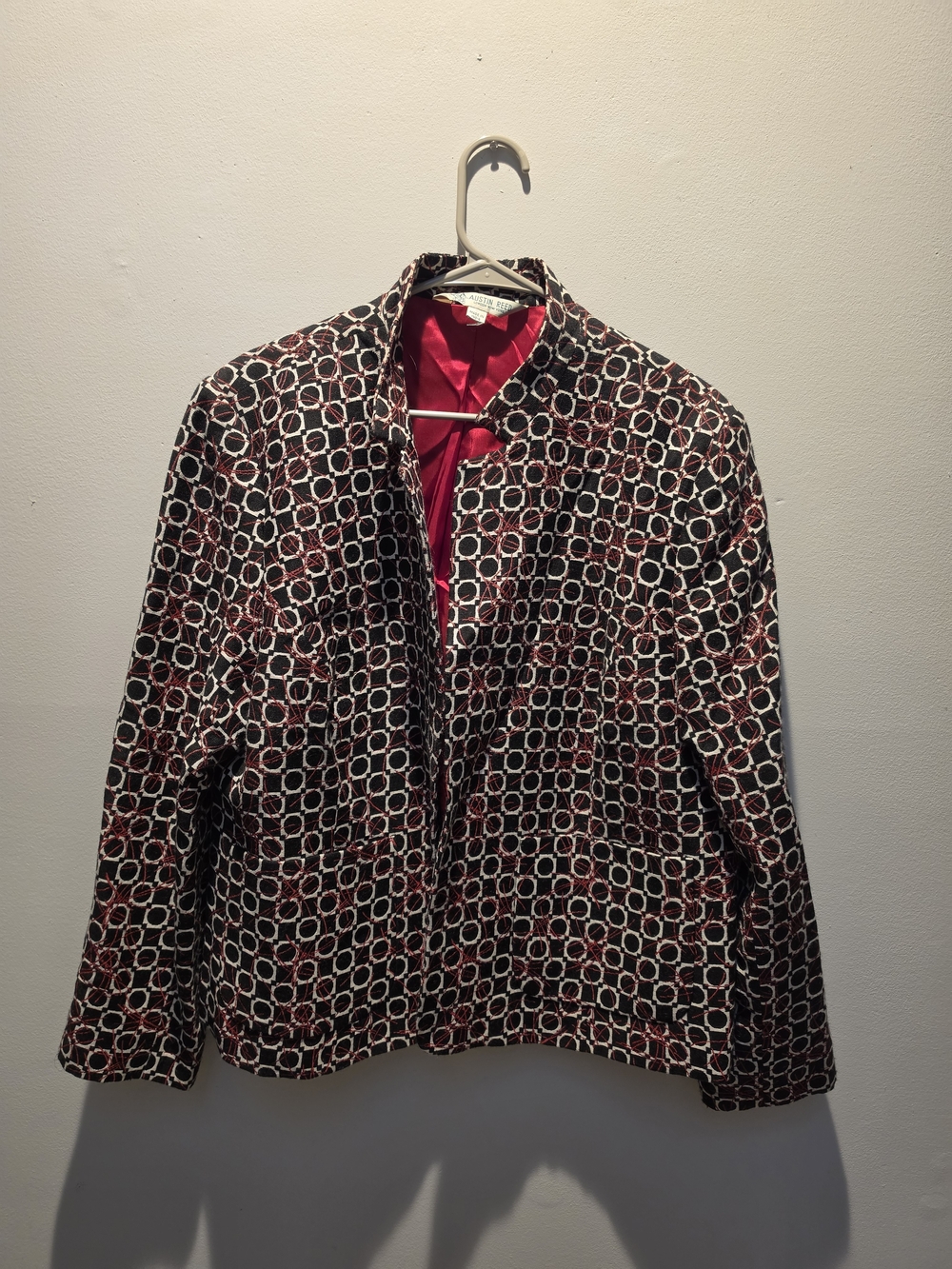 Austin Reed Black & Pink Circle-Print Blazer